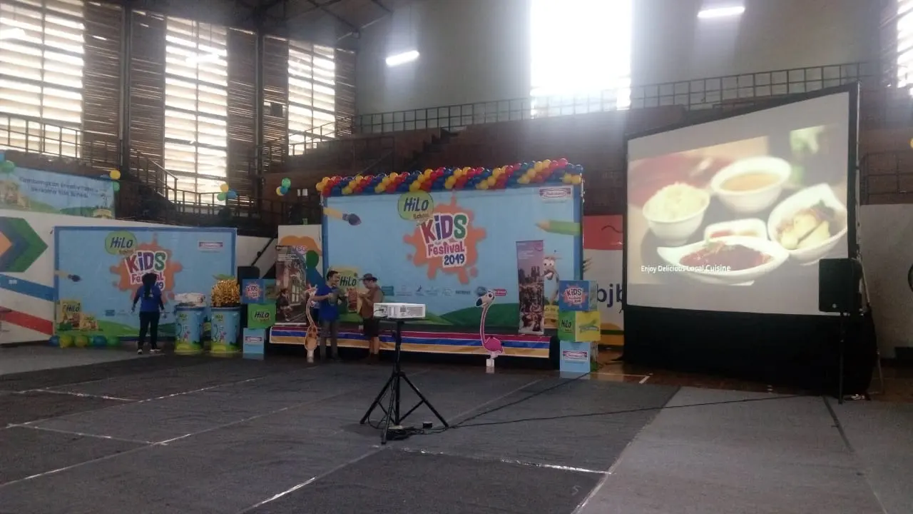 sewa layar proyektor bandung